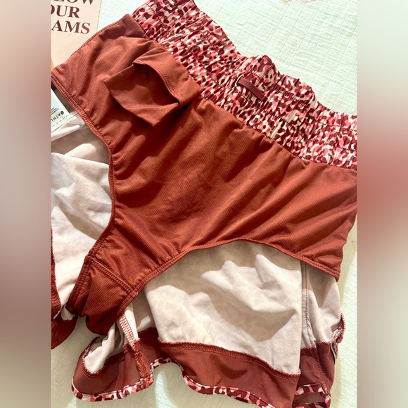 Athleta Mesh Racer Run High Rise 3" Short ☀️ - Picture 7 of 9